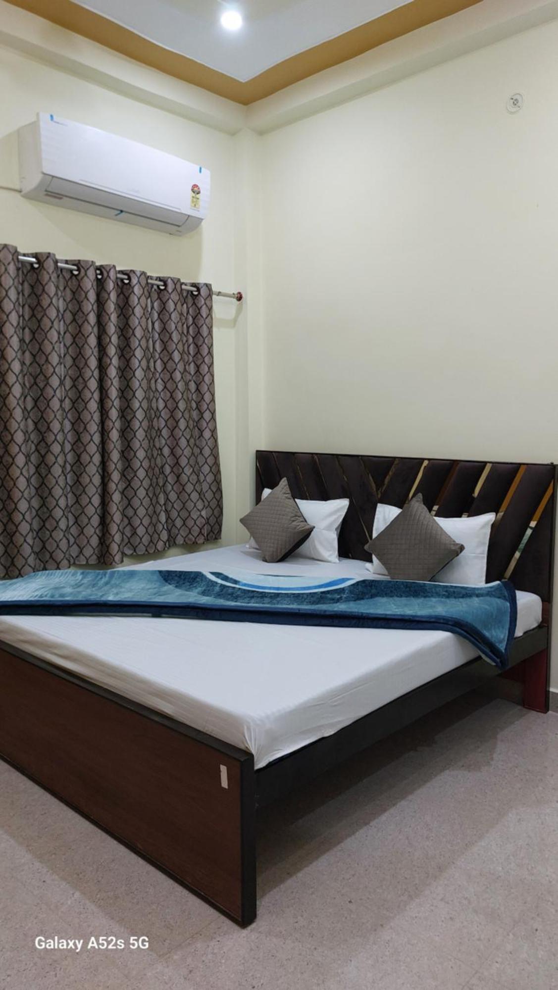 Narayani Paying Guest House Benares Buitenkant foto